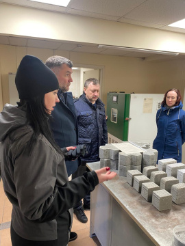 15 ноября завод «Выбор» Колпино в рамках рабочей встречи посетил Вице-губернатор Разумишкин Евгений Николаевич